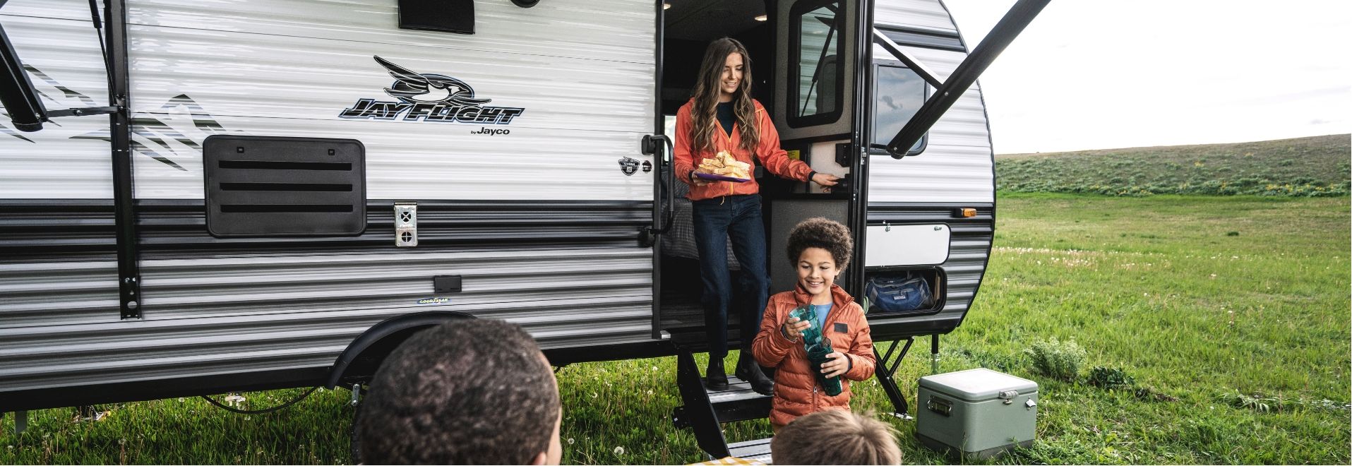 Top Tech Gifts for RV Enthusiasts: Elevate Your Travel Experience this Holiday Season