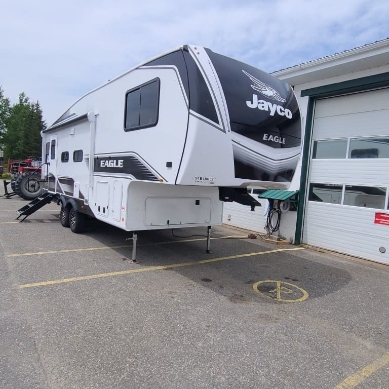 2025 EAGLE HT FW 25RUC BY JAYCO Earlton RV